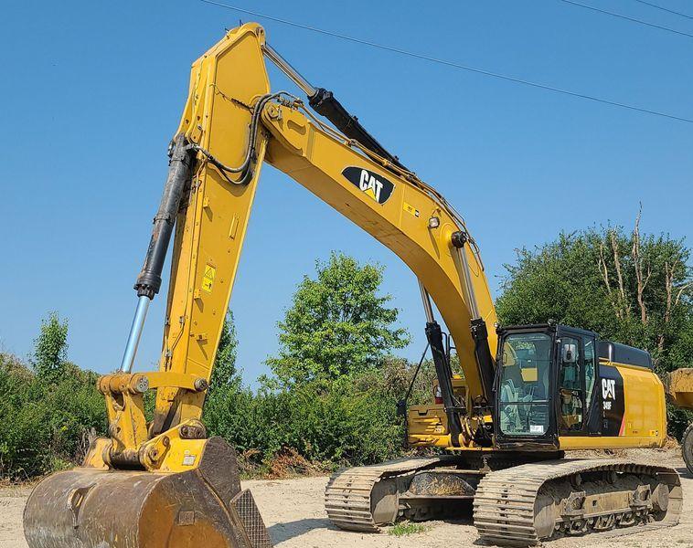 2016 Caterpillar 349FL